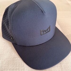 Melin Hydrolite Black Size Small